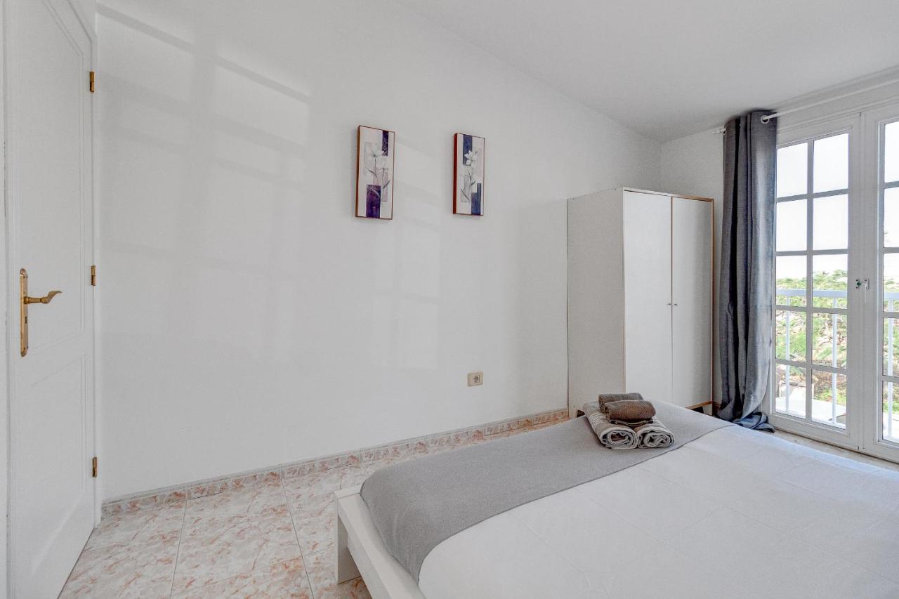 Bonita Casa Nina Con Jacuzzi By Paramount Holidays Playa de San Juan  Exterior photo